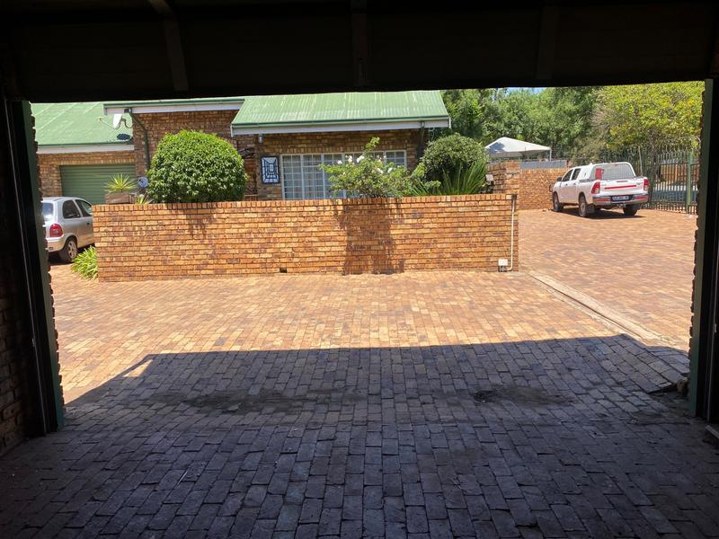 1 Bedroom Property for Sale in Middelburg Eastern Cape
